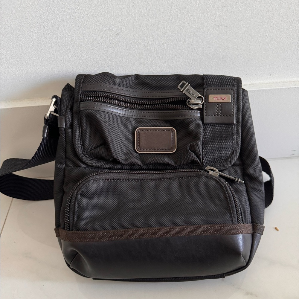 Tumi Alpha bravo barstow crossbody Hickory